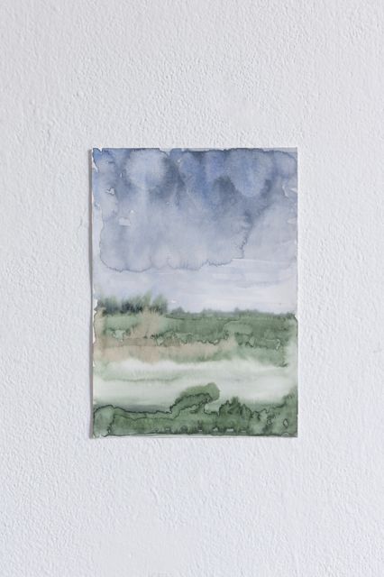 Aquarell: grüne Landschaft unter blauem Himmel